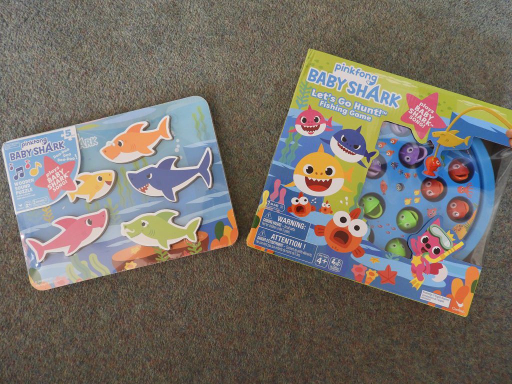 Baby Shark wooden sound puzzle and 'Let's Go Hunt' game - loopyloulaura